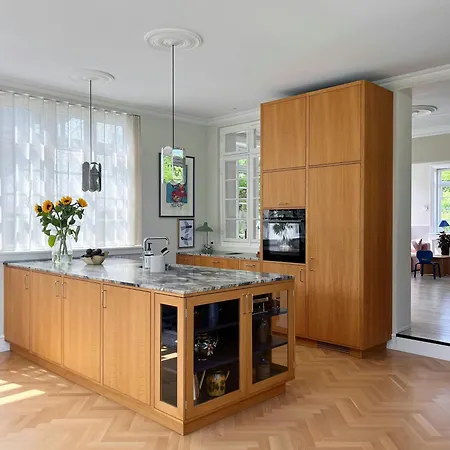 Casa vacanze Charming With Garden Near